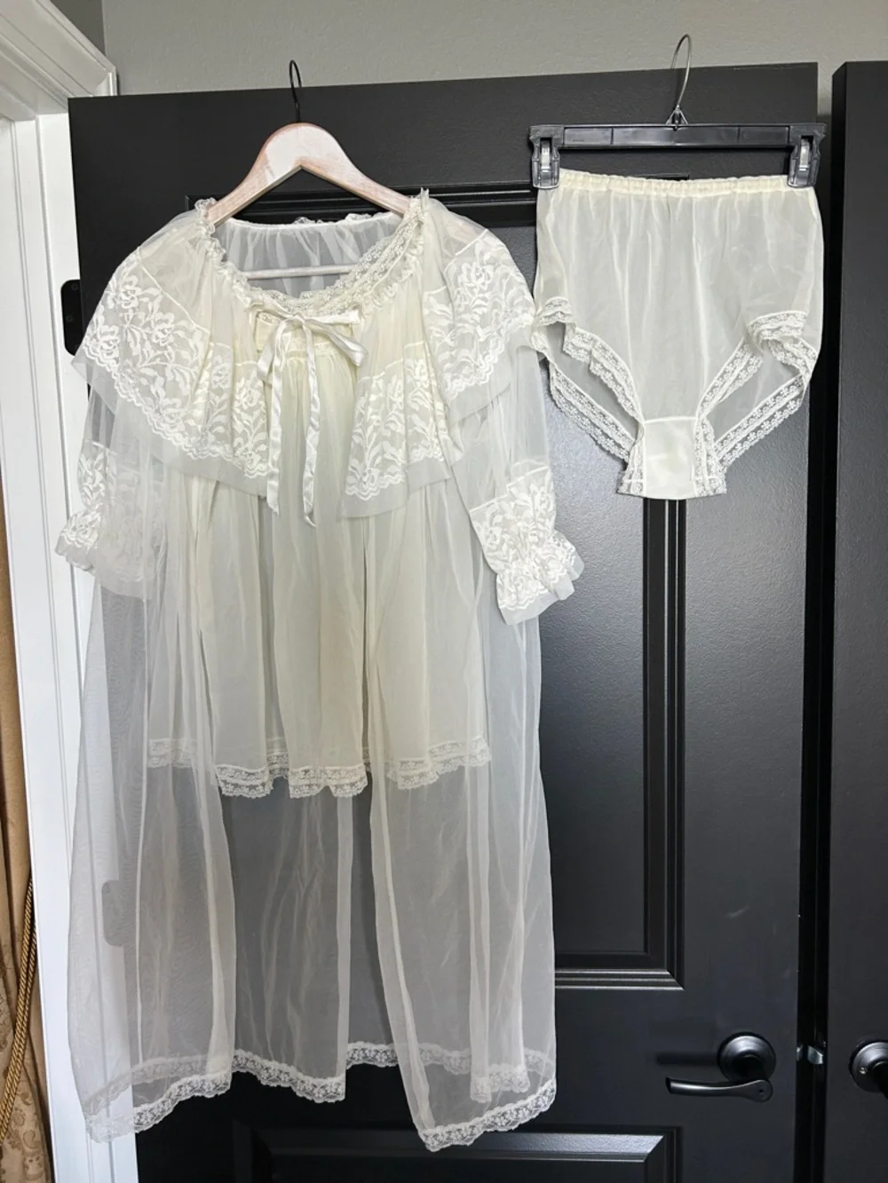 Vintage Sheer Lace Peignoir Set - Cream